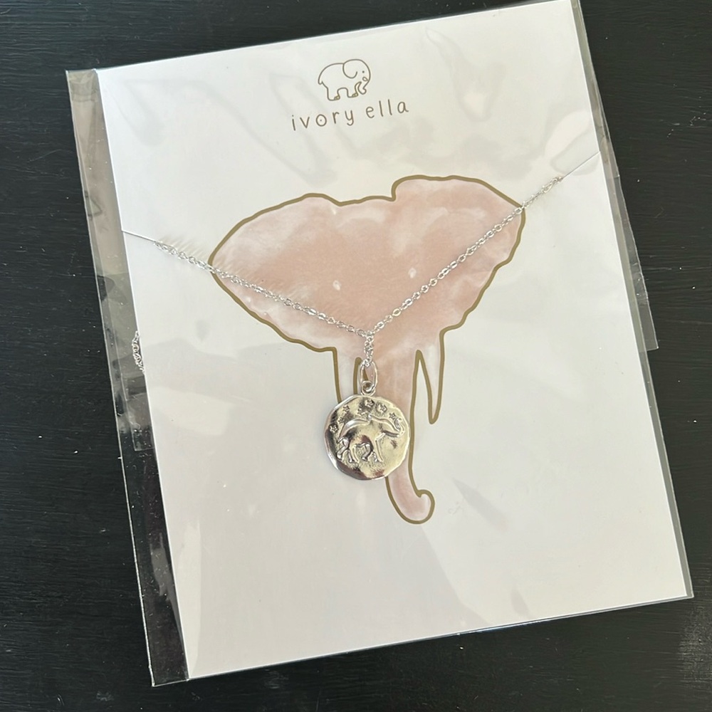 Ivory Elle Nevklace